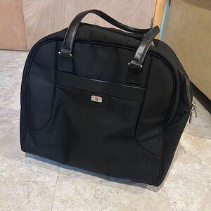 Swiss Gear Victorinox wheeled bag, rolling carryon for business
